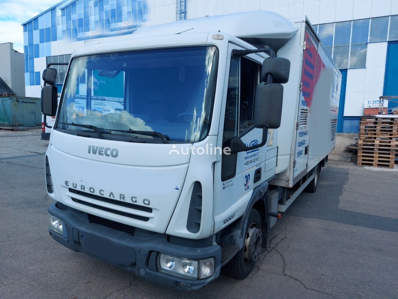 IVECO  EUROCARGO ML100E17  box truck