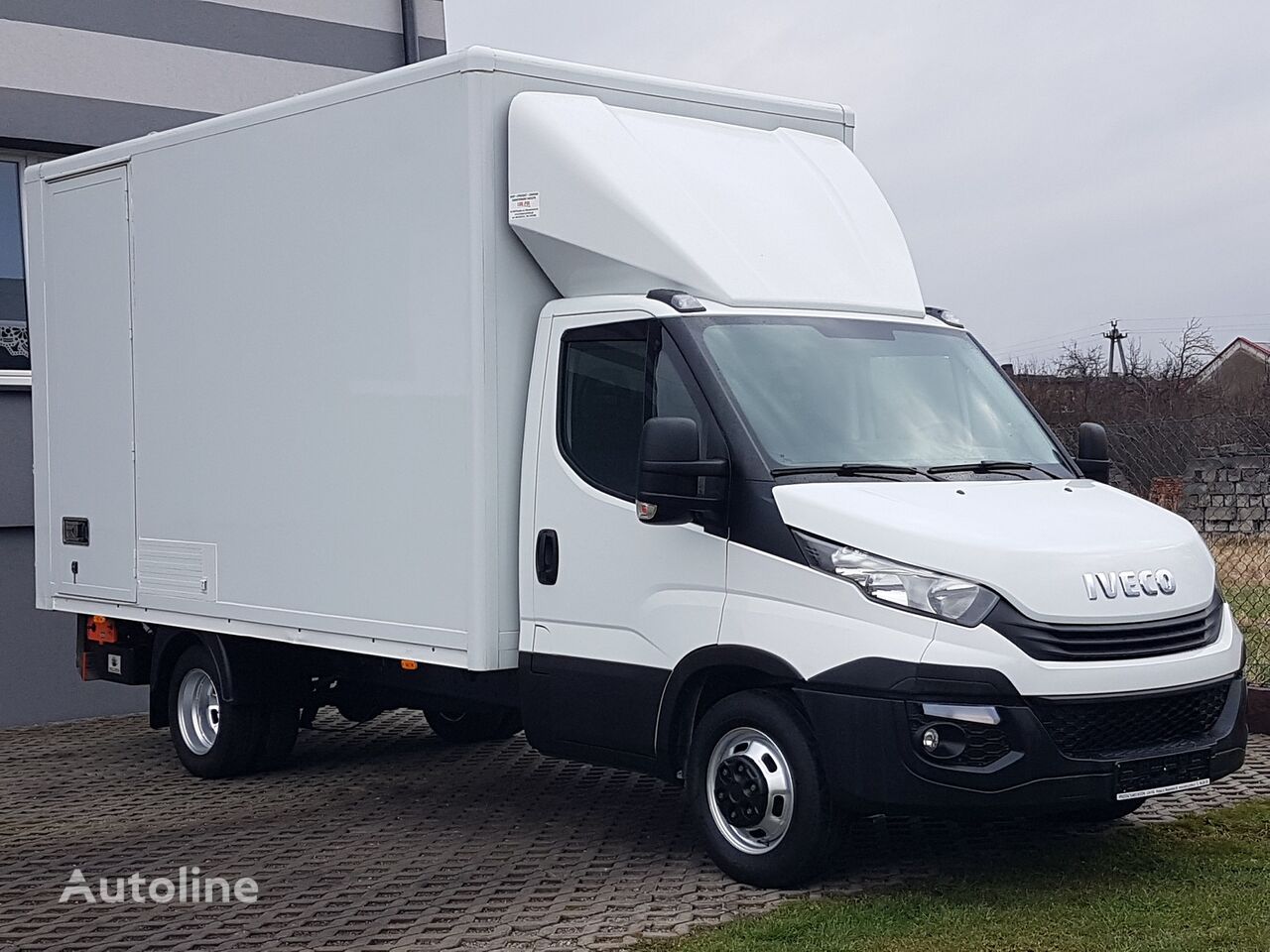 IVECO Daily 35C14 WINDA KONTENER 8EP 4,27x2,08x2,32 KLIMA BLIŹNIAKI  box truck < 3.5t