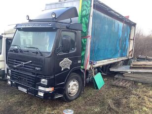 Volvo FM7 curtainsider truck