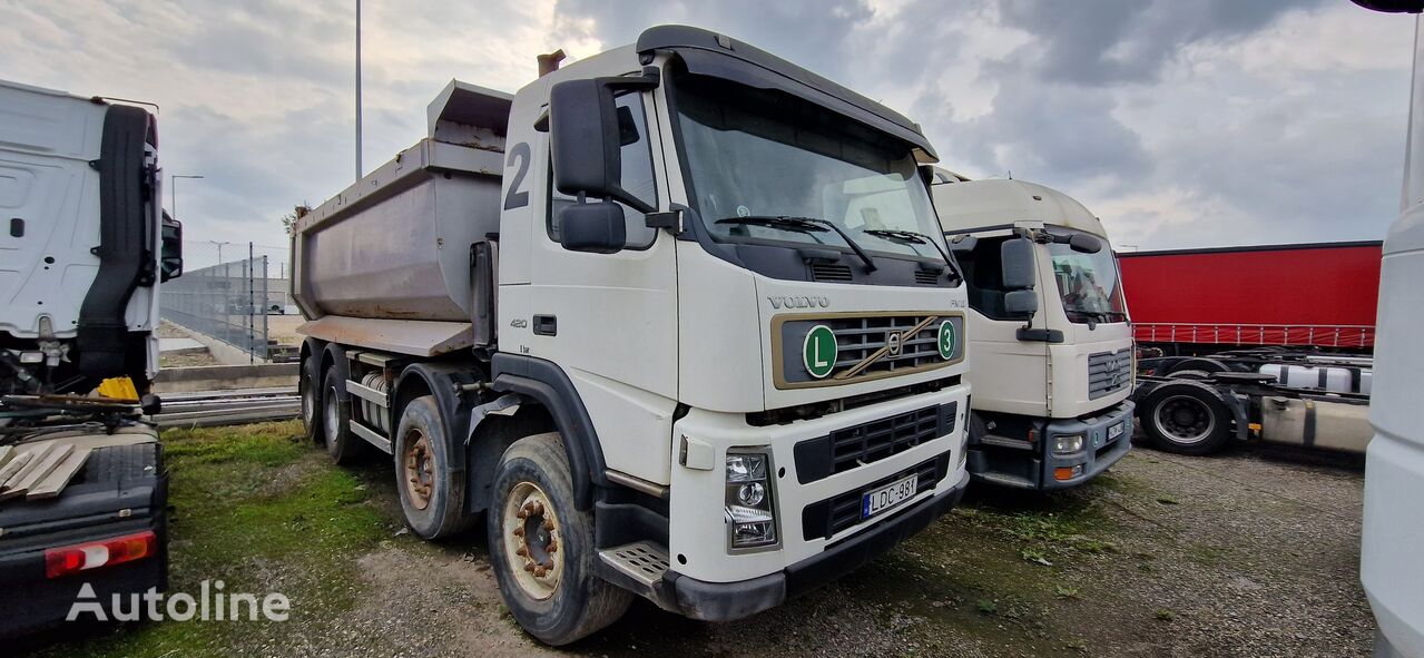 Volvo FM dump truck