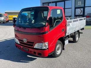 Toyota DYNA 100 3.0/D-4D flatbed truck