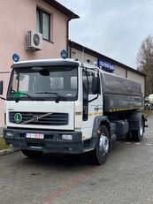 Volvo FL 220 milk tanker