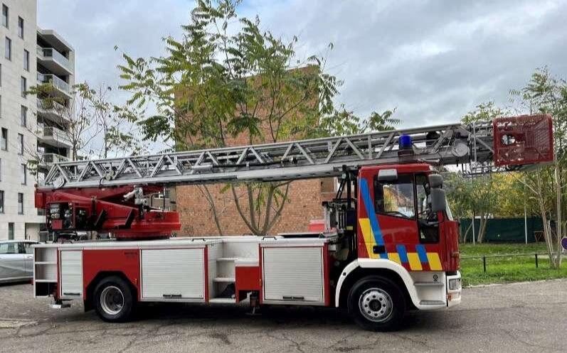 IVECO Magirus Eurofire Tűzoltó létra 30m fire ladder truck