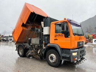 MAN LE 18.220 Kehrmaschine road sweeper