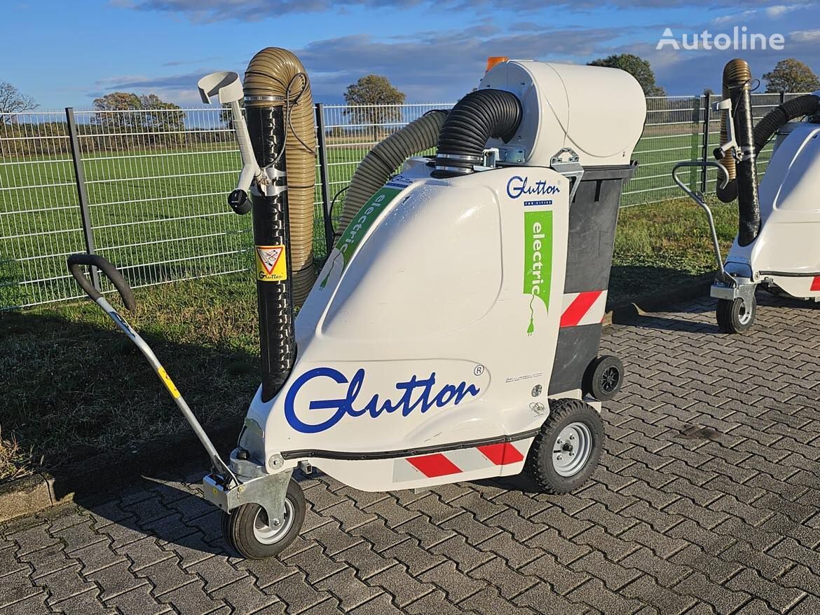 Glutton 2211 street vacuum cleaner