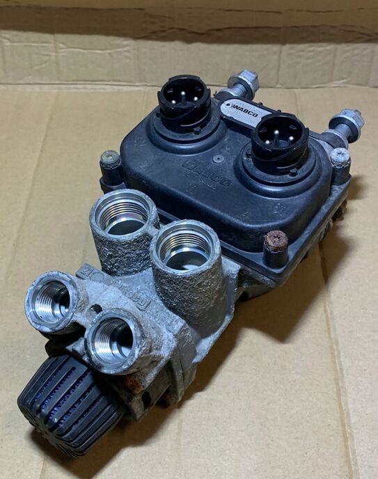 WABCO main brake valve 0034319506 pneumatic valve for Mercedes-Benz Actros mp4 truck