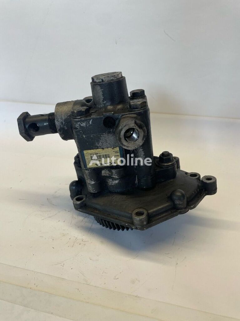 Scania 2108038 power steering pump for Scania Series R truck tractor