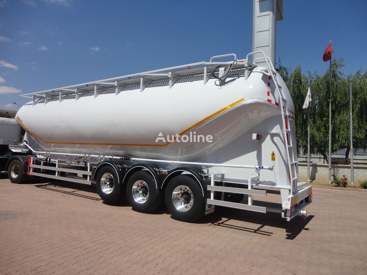 new Nursan flour tank trailer