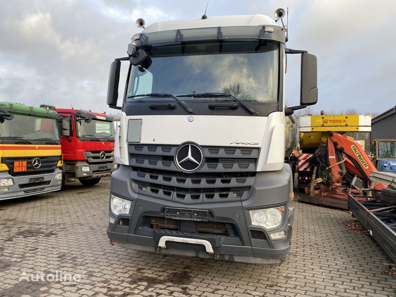 Mercedes-Benz Arocs 1840 truck tractor